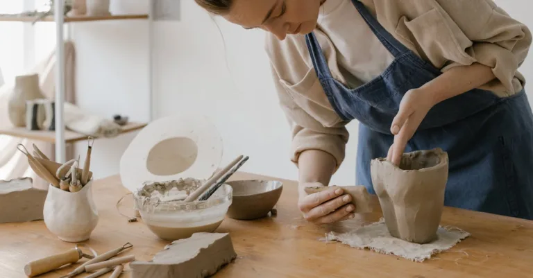 découvrez la sculpture facile avec de l'argile : techniques simples et astuces pour créer des modèles uniques et amusants.