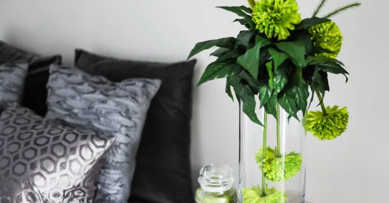 découvrez nos idées et conseils pour la décoration d'intérieur afin de créer un espace de vie chaleureux et stylé.