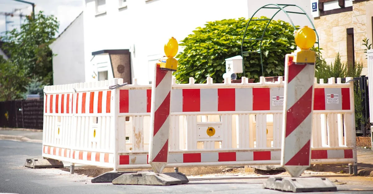 découvrez les réglementations essentielles pour la construction de maisons, incluant les normes légales, les permis requis et les bonnes pratiques pour un chantier conforme et sécurisé.