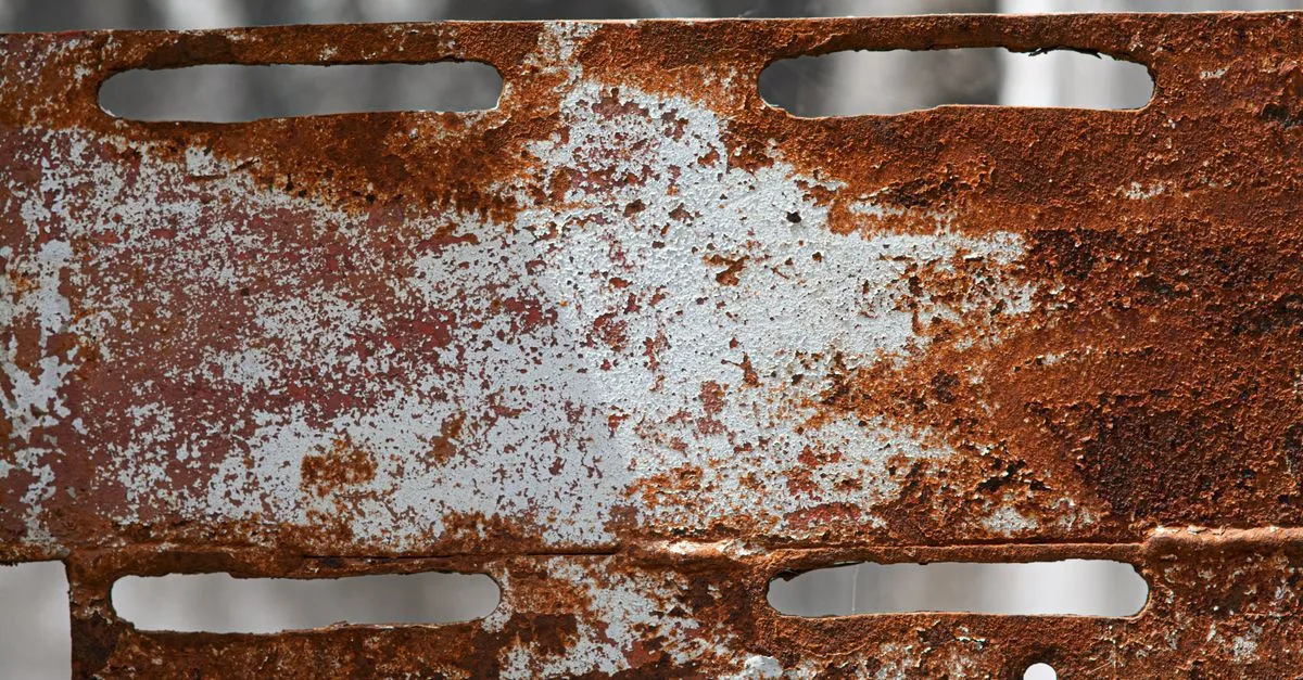 découvrez comment éliminer la rouille de votre lave-vaisselle, prévenir sa formation et entretenir efficacement votre appareil pour prolonger sa durée de vie.