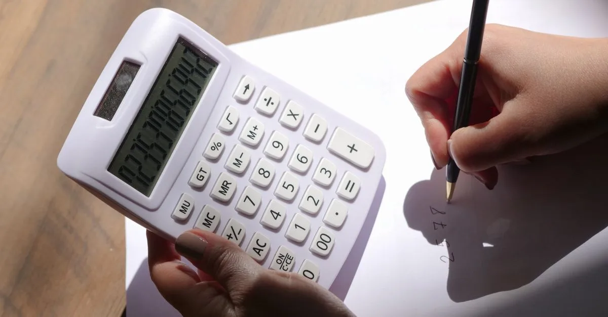 découvrez comment calculer la surface de différentes formes géométriques avec des méthodes simples et précises. guide complet pour maîtriser le calcul des aires.