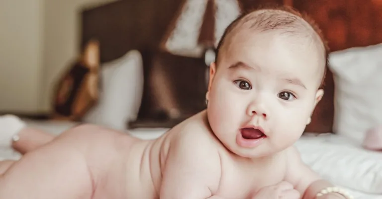 découvrez tout sur les bébés : conseils, soins, développement et bien-être pour accompagner votre tout-petit au quotidien.