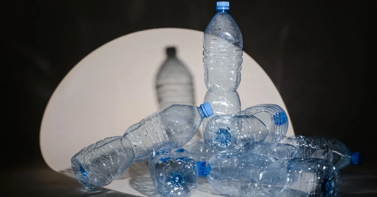 découvrez l'importance du recyclage des bouteilles en plastique pour protéger l'environnement et réduire les déchets plastiques.